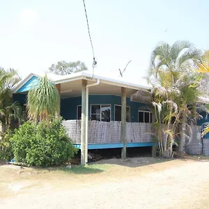 https://castaway-inn.queenslandhotels.net