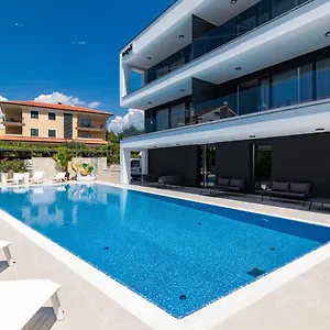 https://luxury-apartments-magali-3.in-istria.net