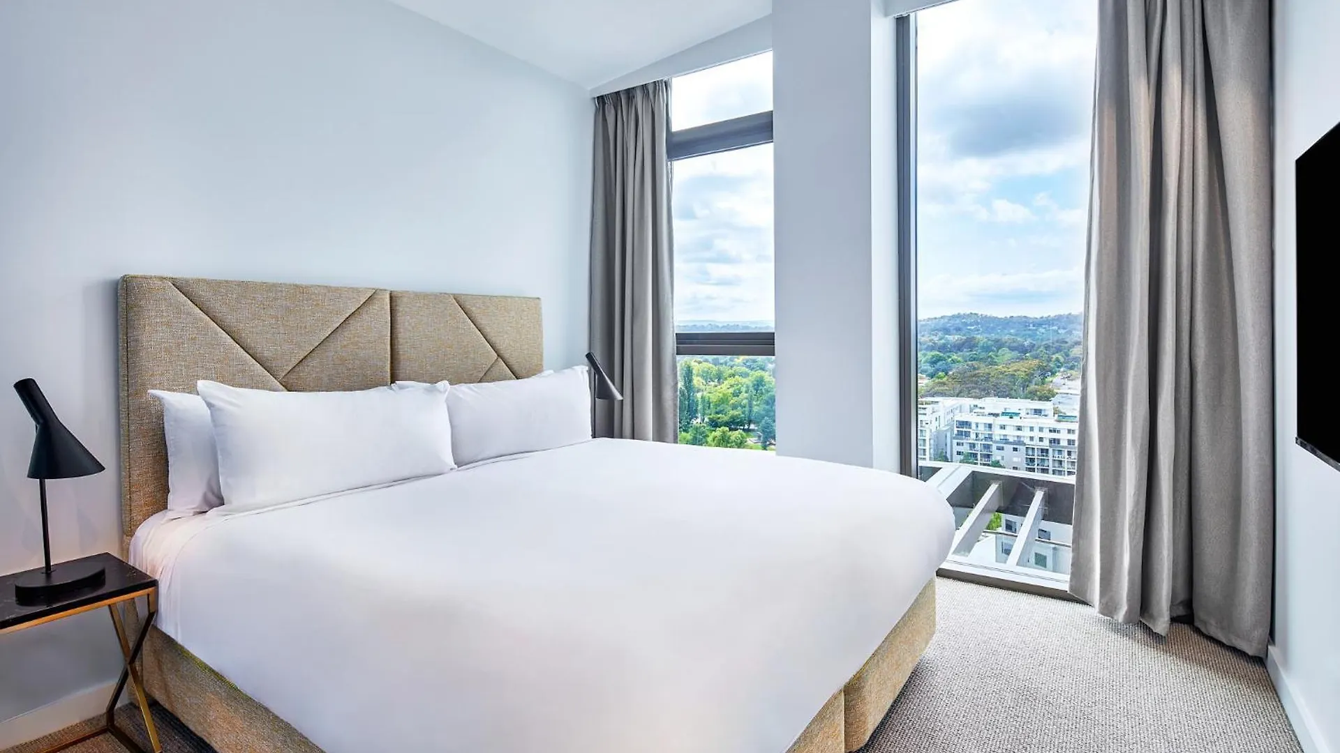 Aparthotel Meriton Suites Canberra