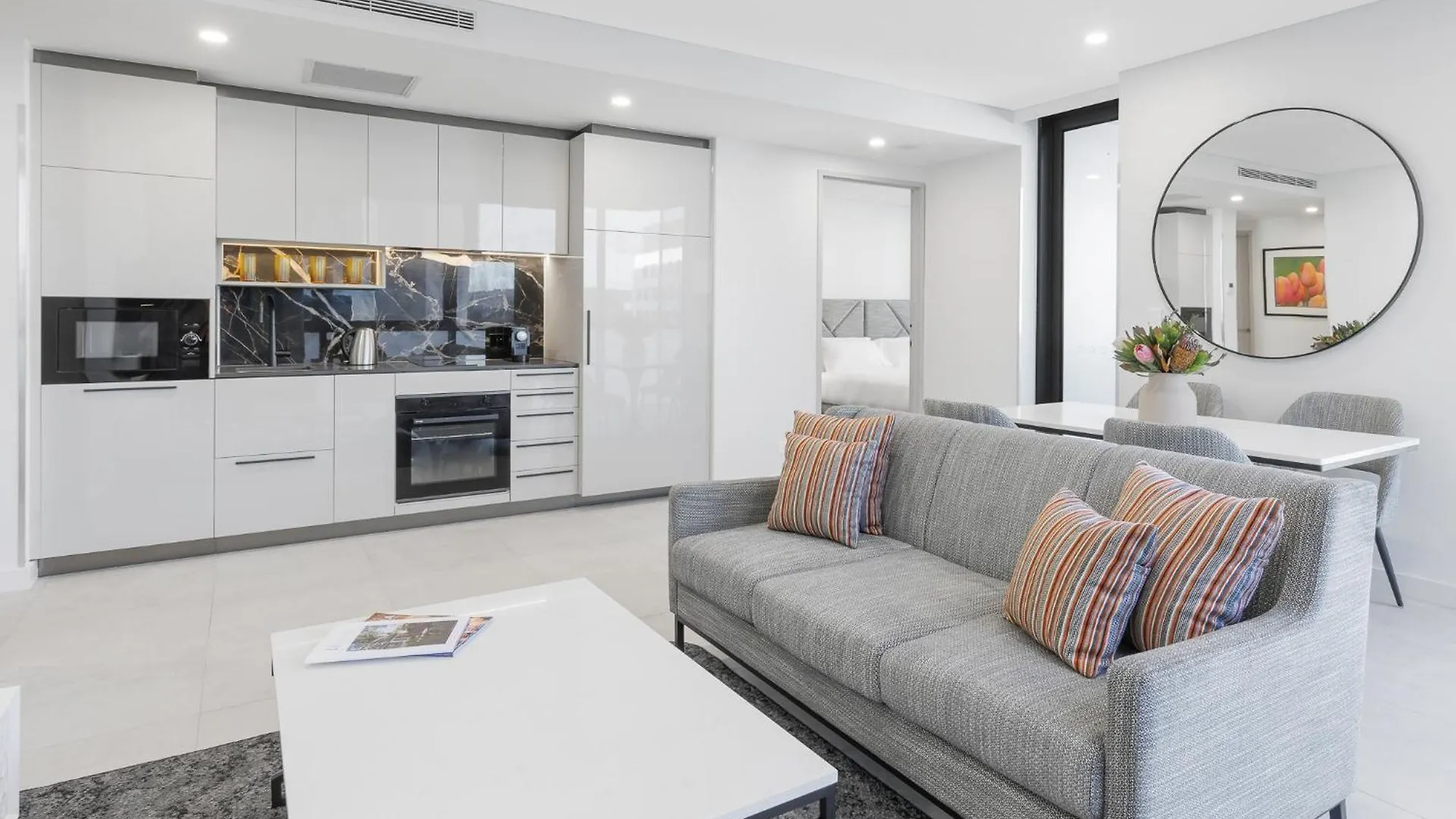 Meriton Suites Canberra