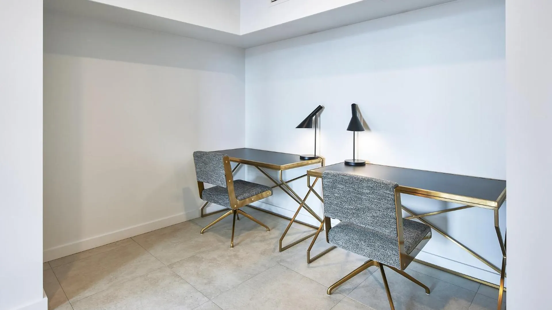 Hotel apartamentowy Meriton Suites Canberra