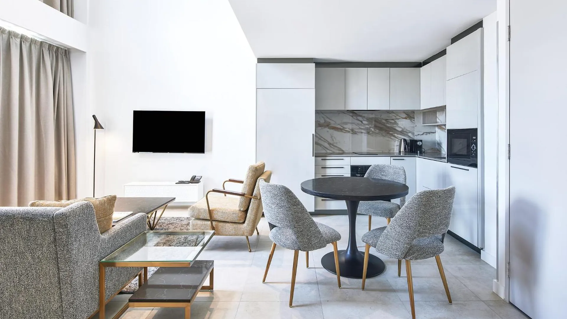 Meriton Suites Canberra Hotel apartamentowy
