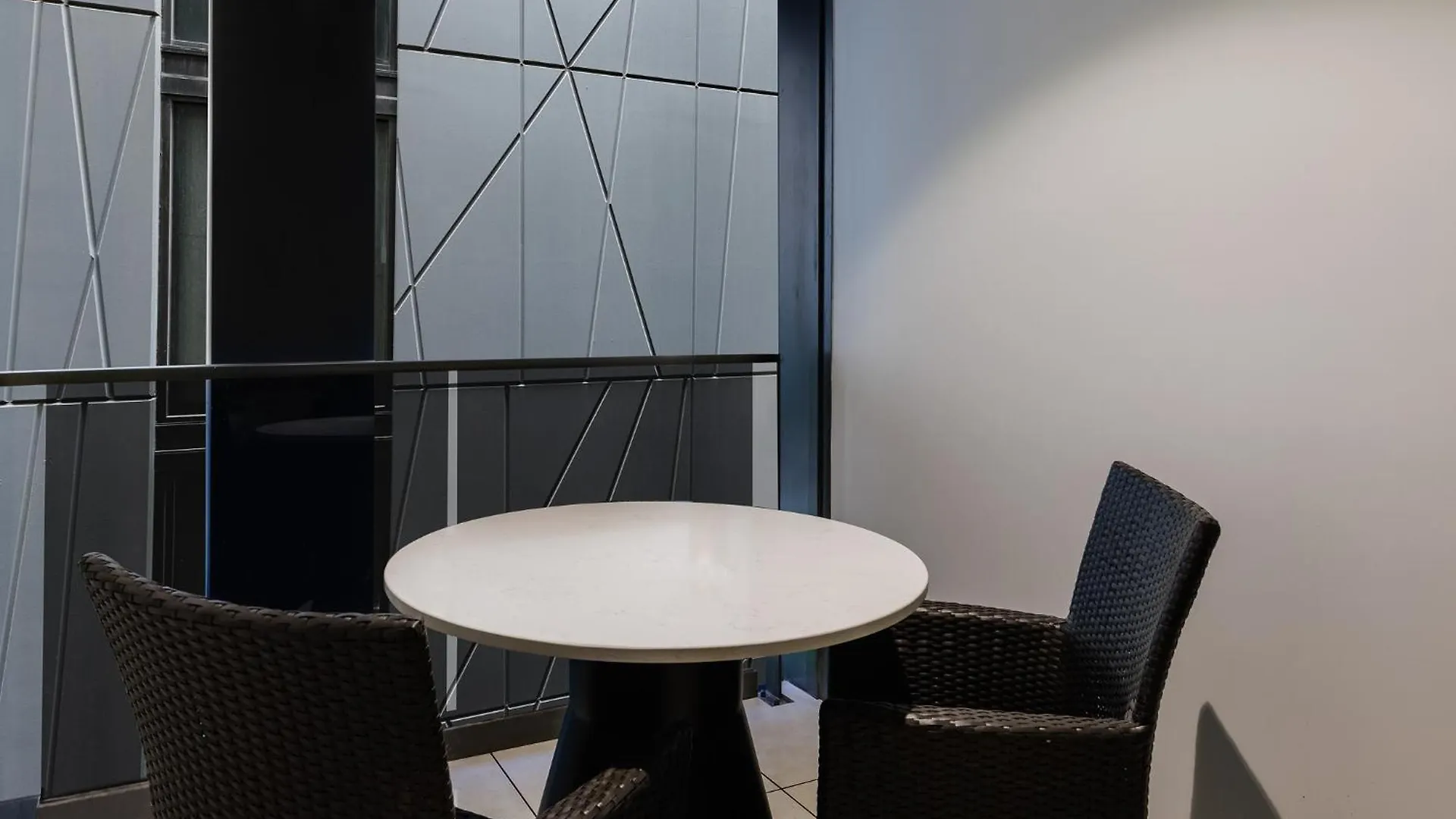 Meriton Suites Canberra